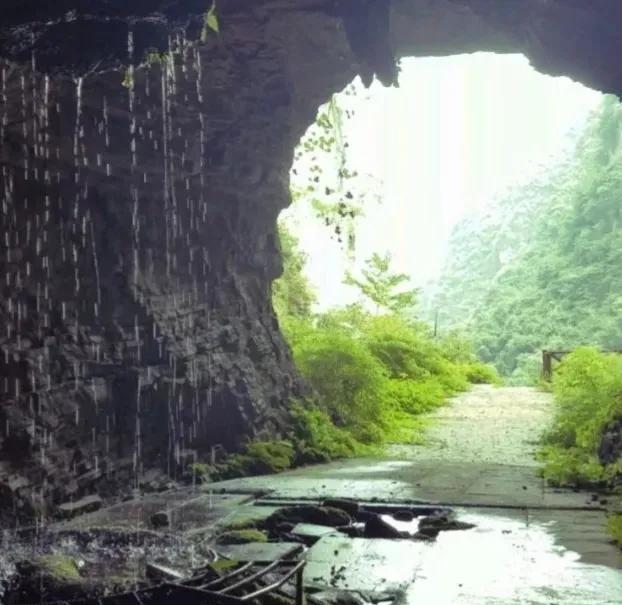 血戰邊城之十：湘西剿匪最後一戰，土匪藏身夯來洞解放軍燒辣椒熏