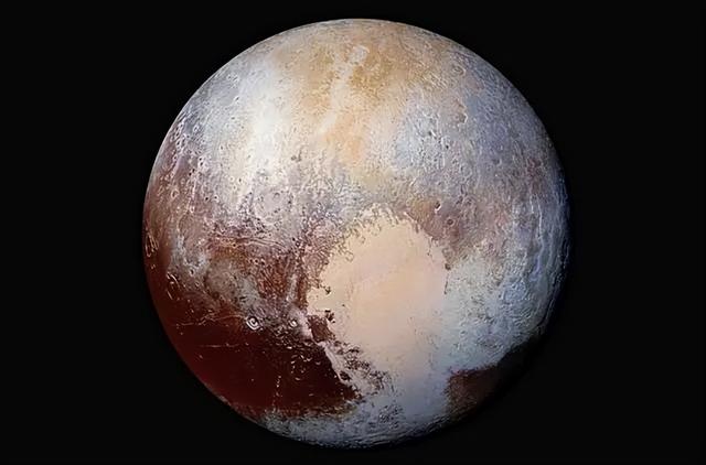 太阳系的黑暗地球，有各种天体，其中一个绕太阳一周要11400年
