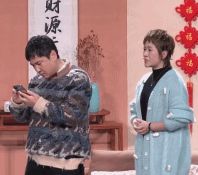 陈宝国戴口罩挖鼻孔，沈腾毛衣穿成买家秀，春晚亮点你看谁？