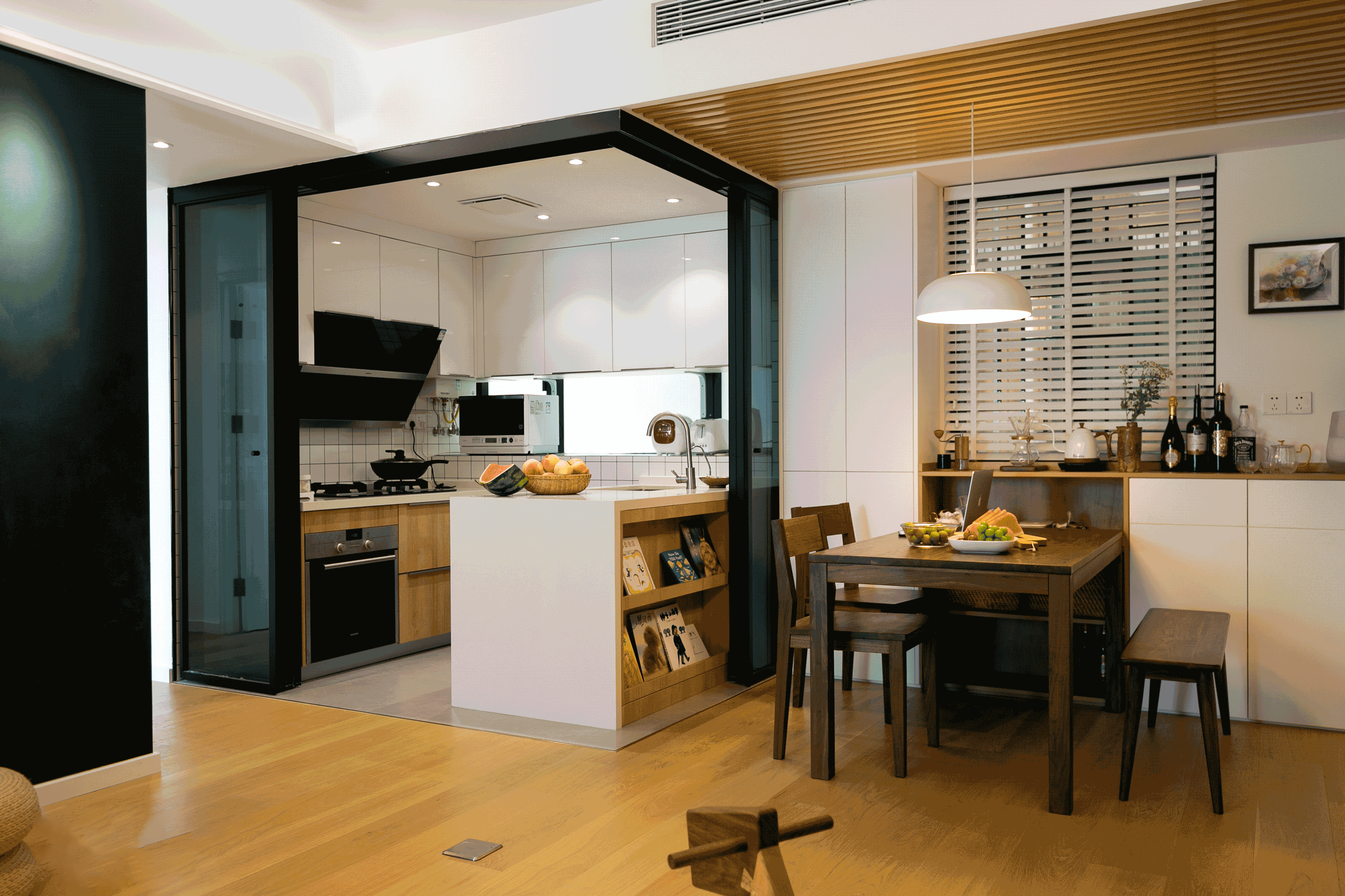 开放式厨房,不仅不装门,还要拆掉所有墙面.