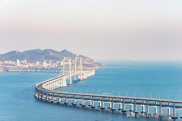 大連淩水橋的海灣與舊船塢
