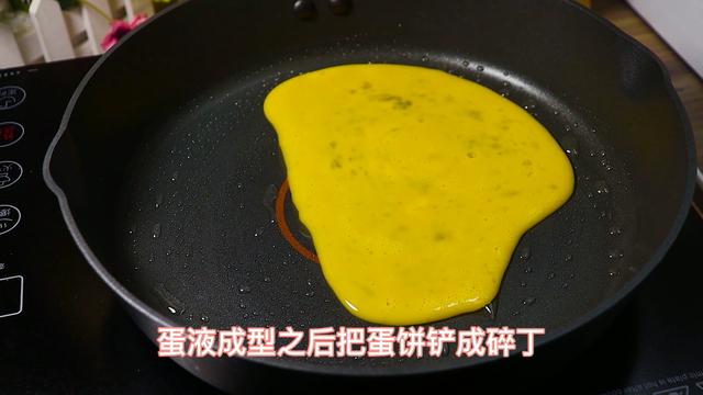 宝宝不爱吃饭，赶紧收藏这个辅食，一口吃进10种营养，出锅抢光了