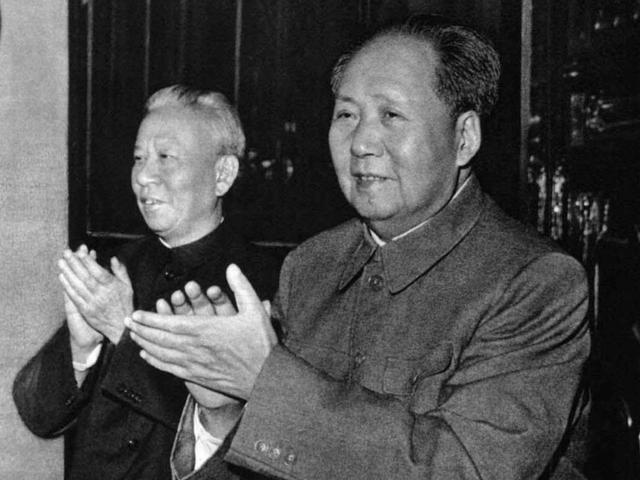 中国外交风云：陶铸请赫鲁晓夫吃“龙凤斗”，苏联女代表当场吓哭