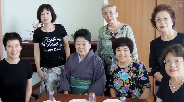 日本七个70岁的女人不结婚不买房一起养老，却说:晚上总觉得孤独。