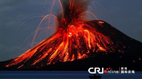 埃特纳火山突发猛喷！烟柱直冲1万米，是何原因？危害或超汤加
