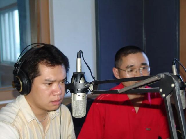 深圳伴你同行主持人(深圳伴你同行主持人灵莉)-天晟网