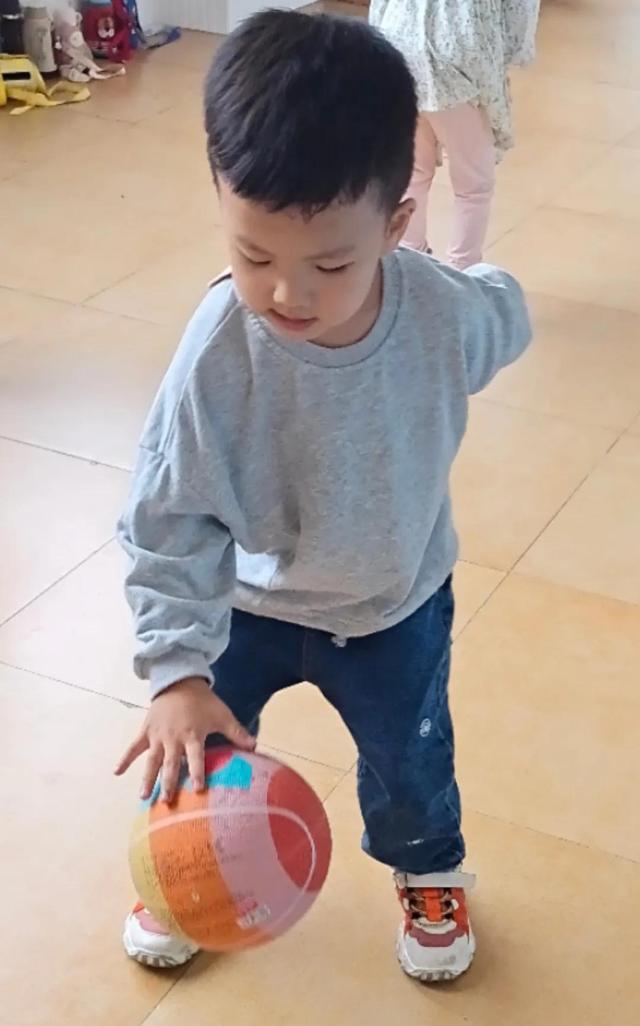 诺亚舟庆安小哈佛幼儿园中一班 · 快乐那么多，我都留住了