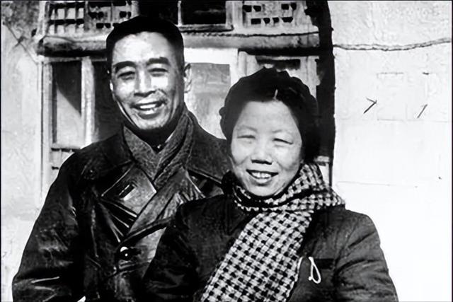 周恩来去世，主席两度落泪却截然不同，一次无声，一次嚎啕大哭