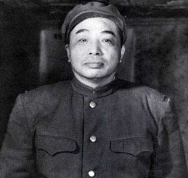1952年彭德怀回国，邓华请求粟裕接替总指挥，毛主席为何拒绝？