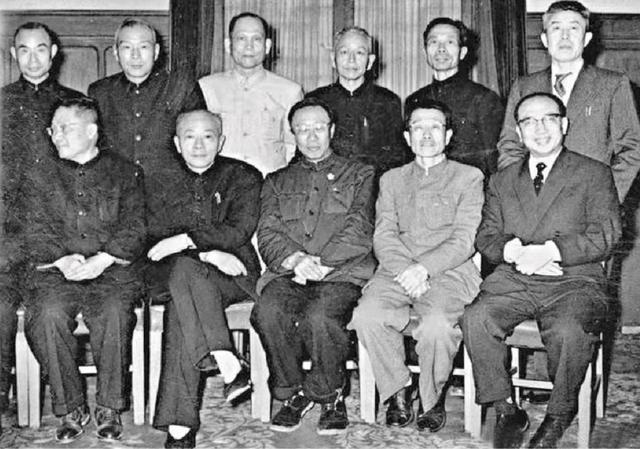 1973年杜聿明参观毛主席旧居，宋希濂拉住他袖子：我们不进去了吧