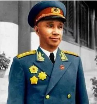 抗大12所分校的首任校长在建国后各自被授予了什么军衔（二）