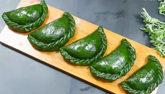 清明前后，多吃“3野菜2芽2花”养肝祛湿降火，应季而食好处多