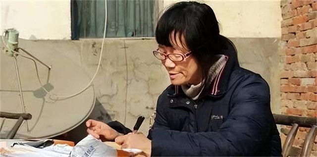 脑瘫诗人余秀华：曾表白李健被骂，今交90后男友，网络高调秀恩爱
