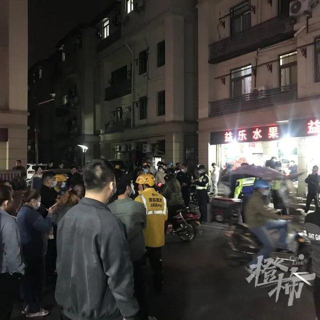 杭州警方通报一起致1死2伤事故，肇事者已被控制