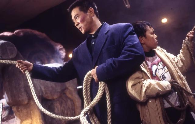 看看有没有你的心头好上榜吧:第10名:四平警事之尖峰时刻类型:喜剧"二