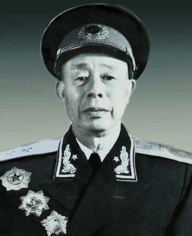 1955年首次授衔，177名中将时任职务简述，附各自戎装照片
