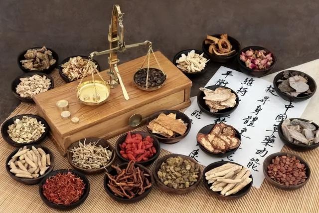 为什么失眠越来越严重？关键是痰热淤积，治疗应从这个方面入手