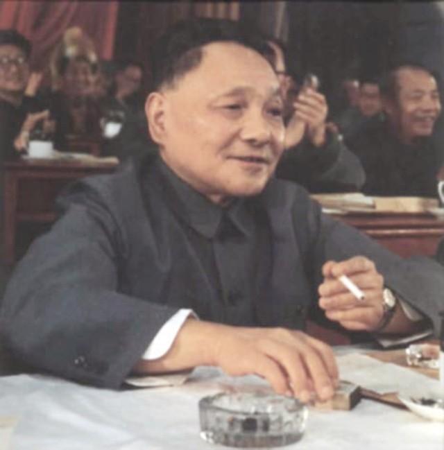 邓小平在台湾问题上是这样告诉美国的：你们只有两个选择