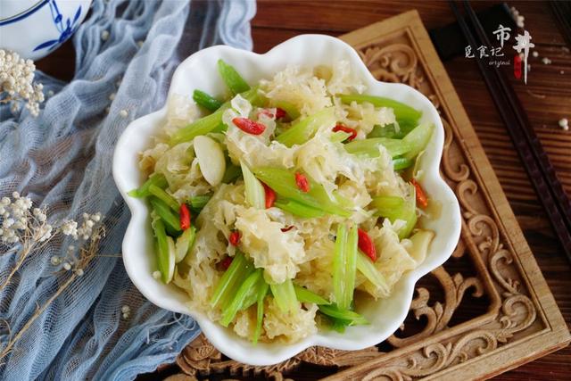 春天，建议中老年人：多吃10种“天然高叶酸”食材，早吃早受益