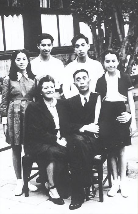 何鲁丽的家史，父亲何思源大义抗日，祖上多位进士铁面举贤