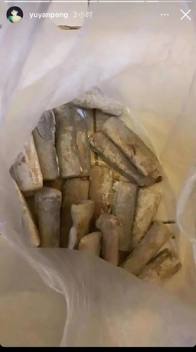 上海人做核酸，堪称时装秀