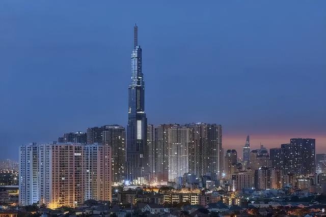 李嘉诚抄底之前，东南亚第一高楼桂冠已花落越南