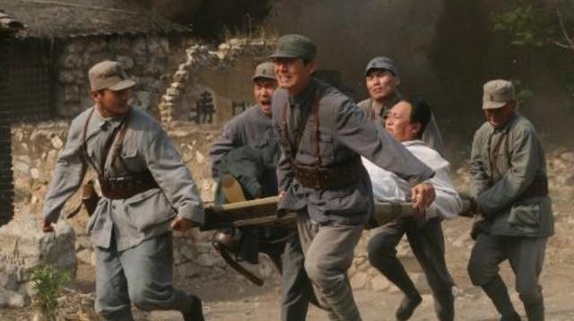 1948年毛主席遭精准轰炸，惊险生还，一年后凭借一封电报揪出内鬼