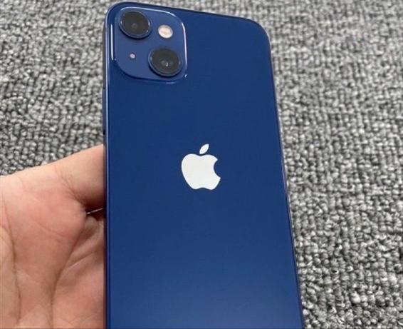 体验了一个月苹果13，最后换回了华为Mate40pro，主要原因有三个