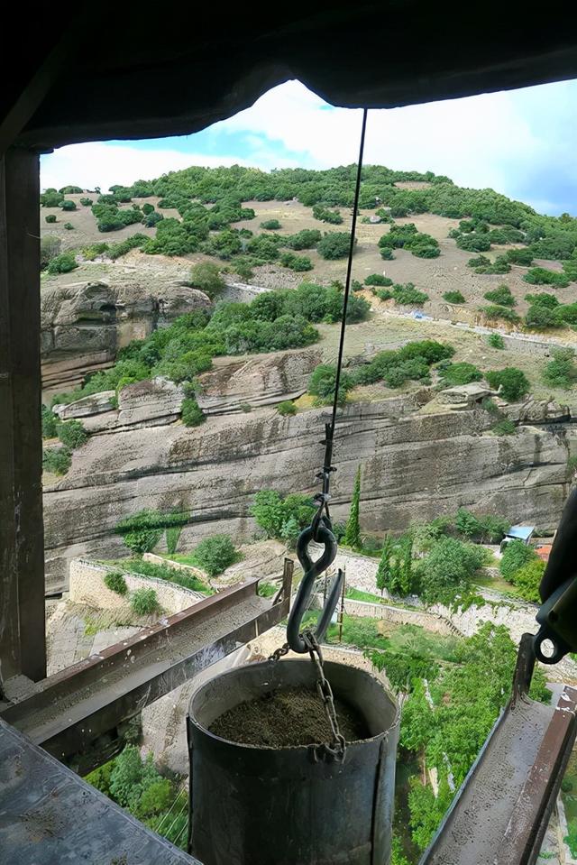 希臘深度遊：卡蘭巴卡、接近天堂的秘境 天空之城（Meteora）