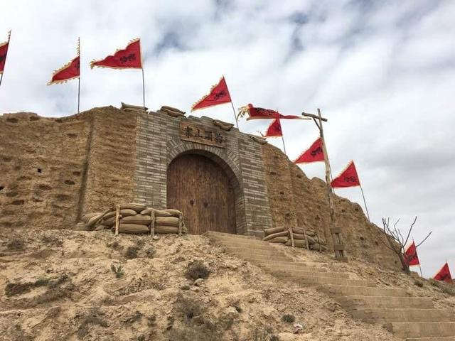 得悉陕南土匪被肃清后，老蒋又惊又怒，八次派飞机向陕南投放细菌