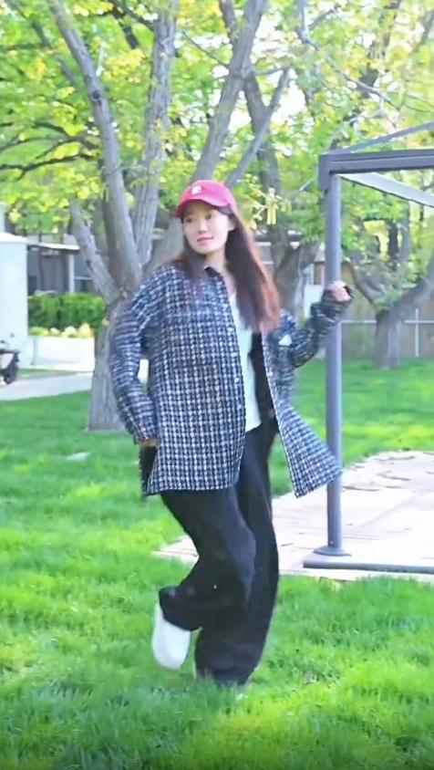 「速看」张小斐舞蹈视频(张小斐舞蹈视频全集)