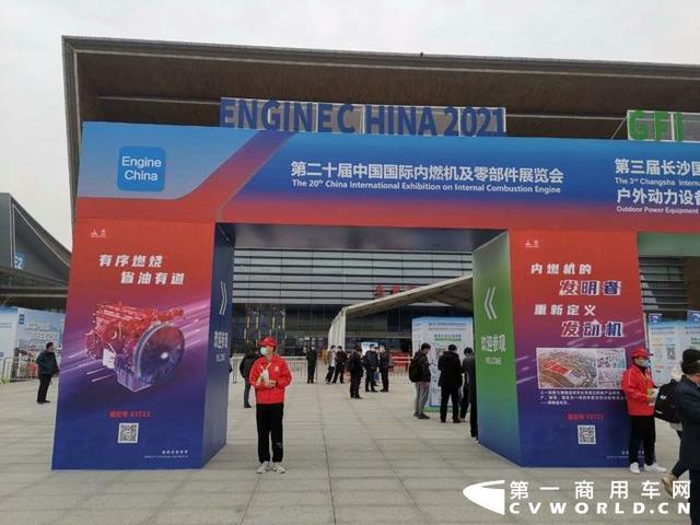 先睹为快！潍柴玉柴/解放/云内等争霸 第20届内燃机展蓝牌动力比拼