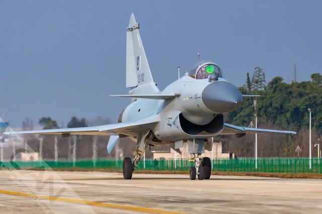 苦等14年终于到手：6架歼-10C列装巴空军，印军阵风丧失空中优势