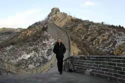 那些登過長城的外國領導，葉利欽被震撼到，奧巴馬獨自一人悠閑