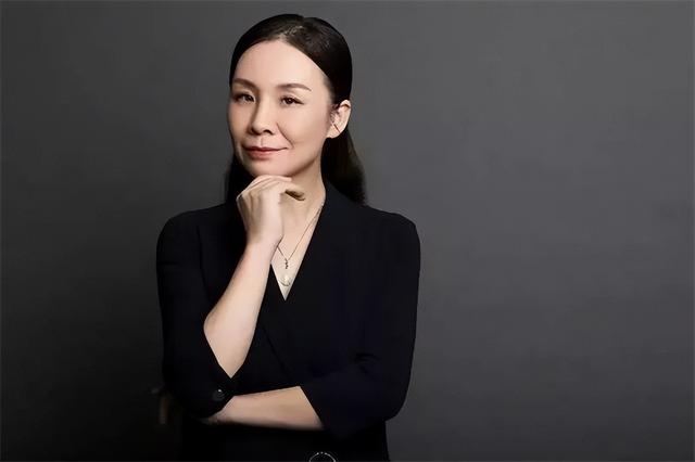 湖北女首富赖春临，摆摊起家，如今身家已达60亿