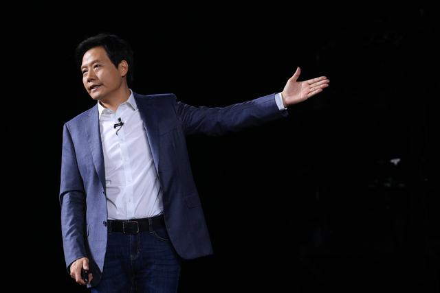 跌破4700，小米正式官宣，谁也没想到，一切竟来得如此之快