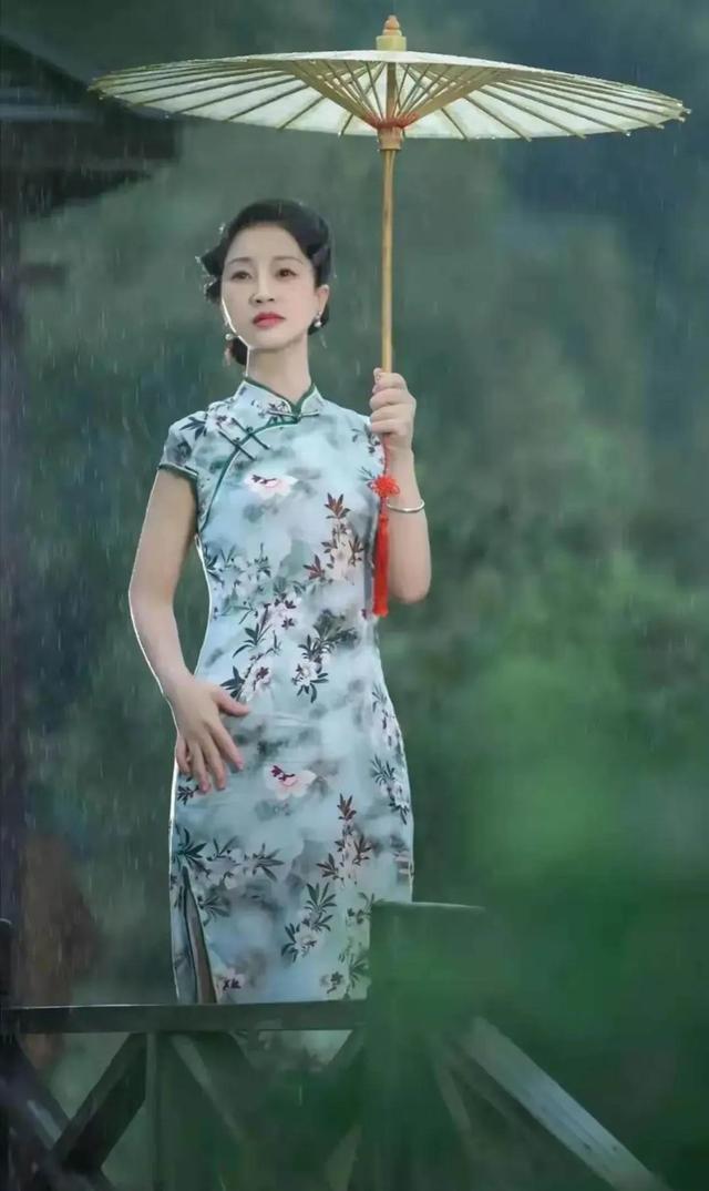 春夜梦江南，红尘醉蹁跹