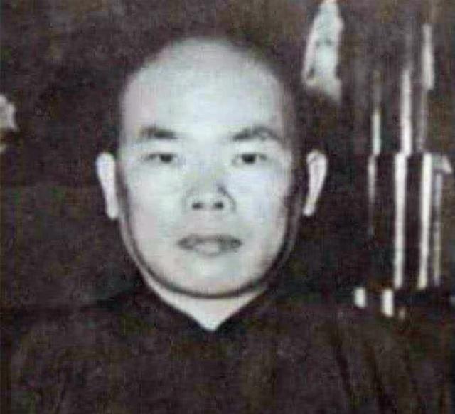 杜月笙身边一生的大红人，曾被杜月笙夫妇扔钱试探？