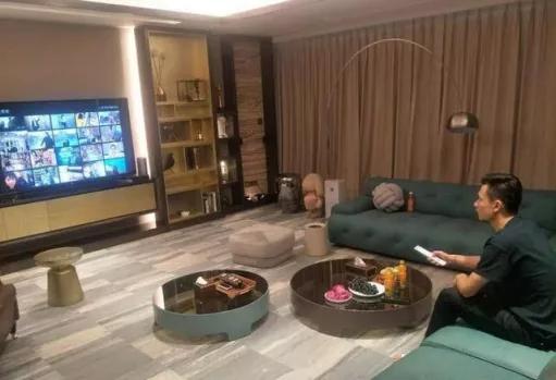 房地产爆雷后，中国足球彻底芭比Q了