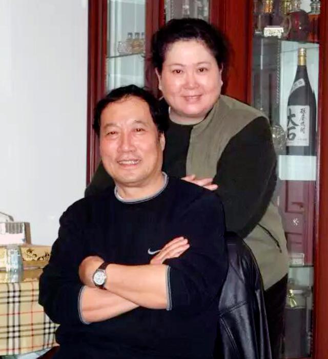 《人世间》情史干净的7位演员，一对比一对恩爱，有人已相守50年
