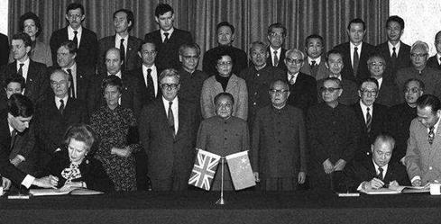 1984年中英谈判：前任国防部长耿飚“失言”，邓小平听后罕见发火