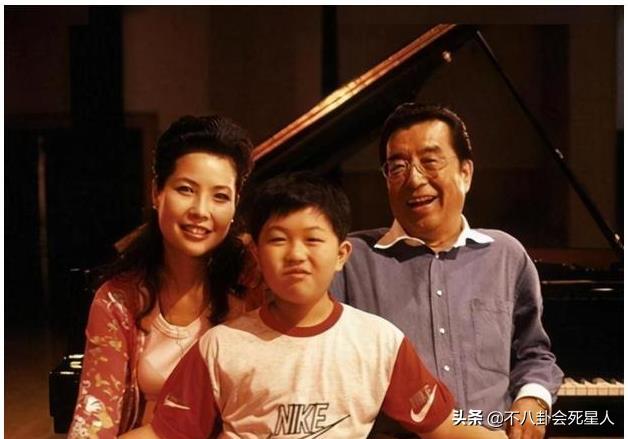 4,李双江,与儿子相差57岁