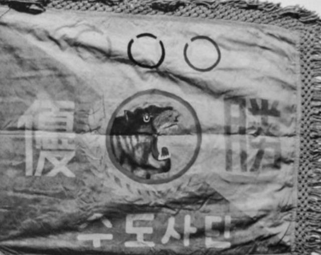 1964年，毛主席看京剧大戏，指着主角连忙问：这人现在什么职务？