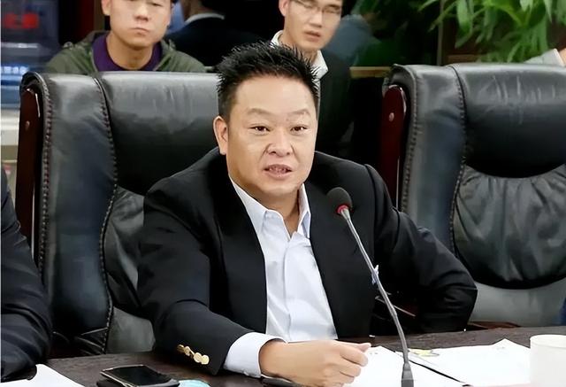 说被吕奕骗得最惨的,绝不是这40万储户,而是曾乐城国际的董事长林乐平