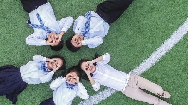 河马星｜机器人AI编程课程走进小牛顿幼儿园