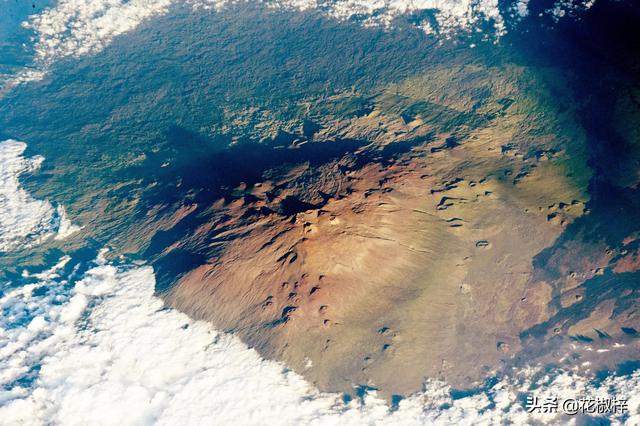 探索已知最大的火山