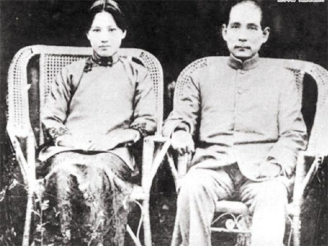 隋永清：宋庆龄晚年溺爱的养女，曾经开门一推，让宋庆龄摔倒在地