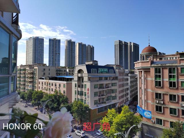 OPPOReno7与荣耀60综合比较