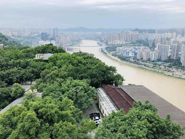 重庆好玩的地方有哪些地方周边(重庆情侣去玩的地方推荐)