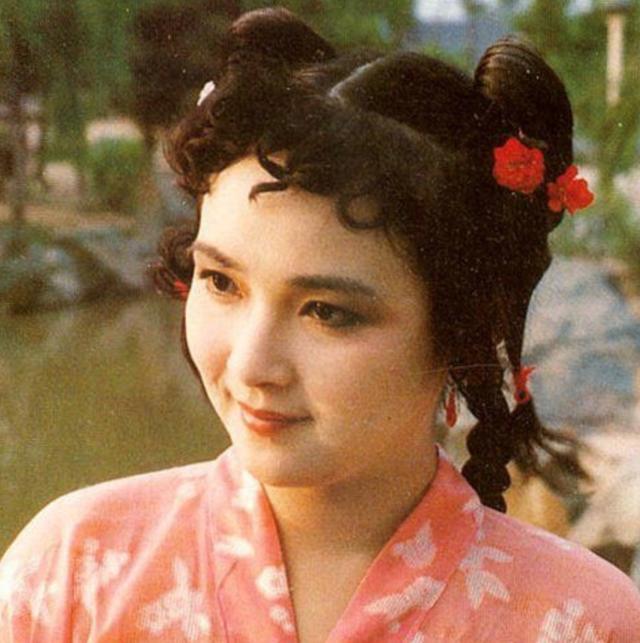 《红楼梦》之薛宝琴:那个让宝黛二人黯然失色的姑娘:新红楼梦薛宝琴